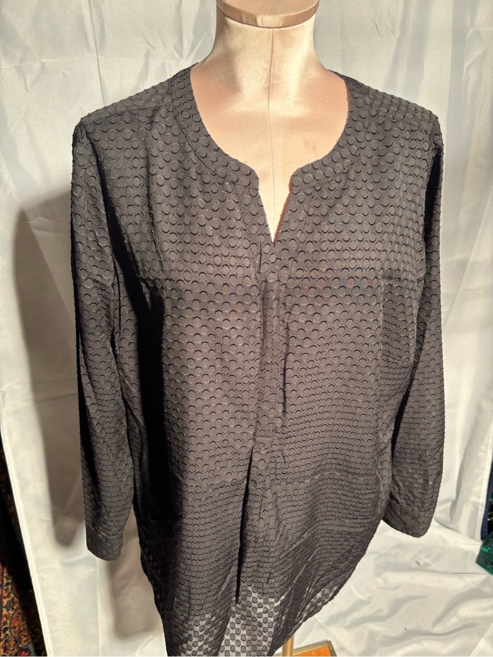 Talbots Ladies Textured Black Long-Sleeve Tunic blouse new with tags